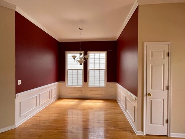 Photo - A lovely 4BR/2.5Bath home in desirable Lak...