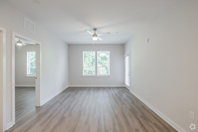 2BR, 2BA - 1,053SF - Living Room
