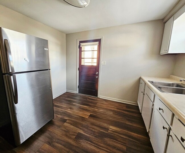 1300 Kelton Ave Unit 1