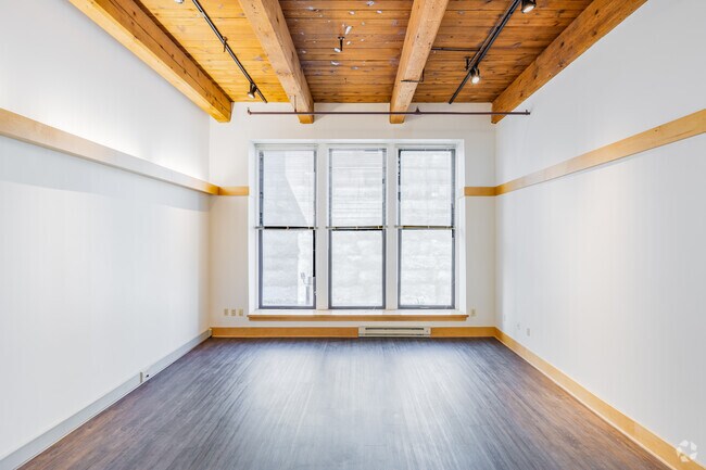 2BR, 2BA - 1,200SF - Living Room