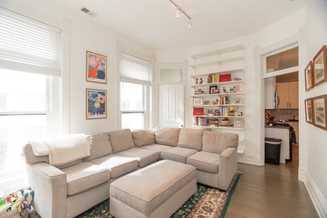 Photo - 801 N Wabash Ave