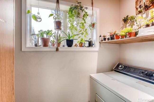 Photo - 8430 Delridge Way SW