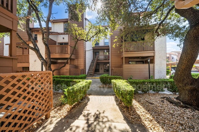 Building Photo - 4107 Medical Dr Unit Apt 2204