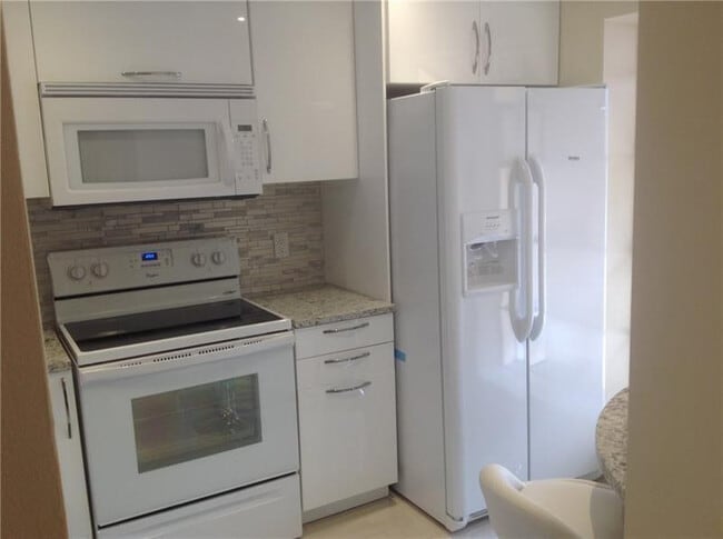 Photo - 2265 SW 15th St Unit 165