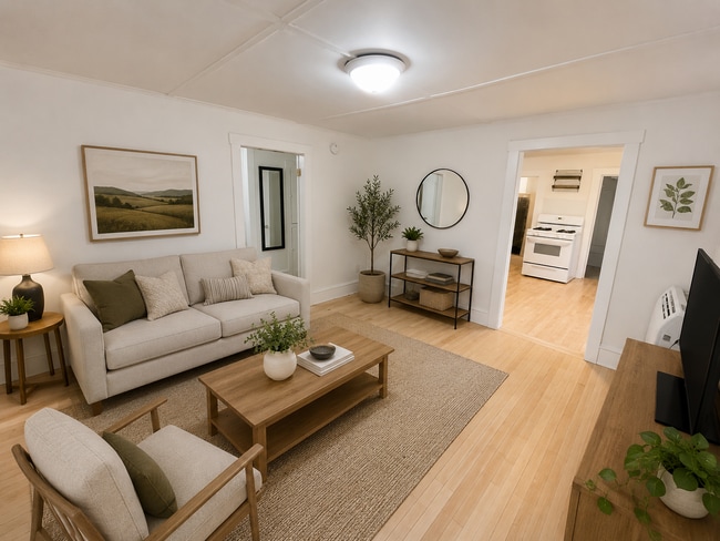 Building Photo - 3 Bedroom in Burlington Available NOW! Unit 1