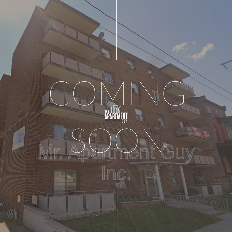 Photo - 37 Wellington St S