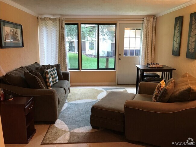 Building Photo - 300 E Glassboro Ct Rental