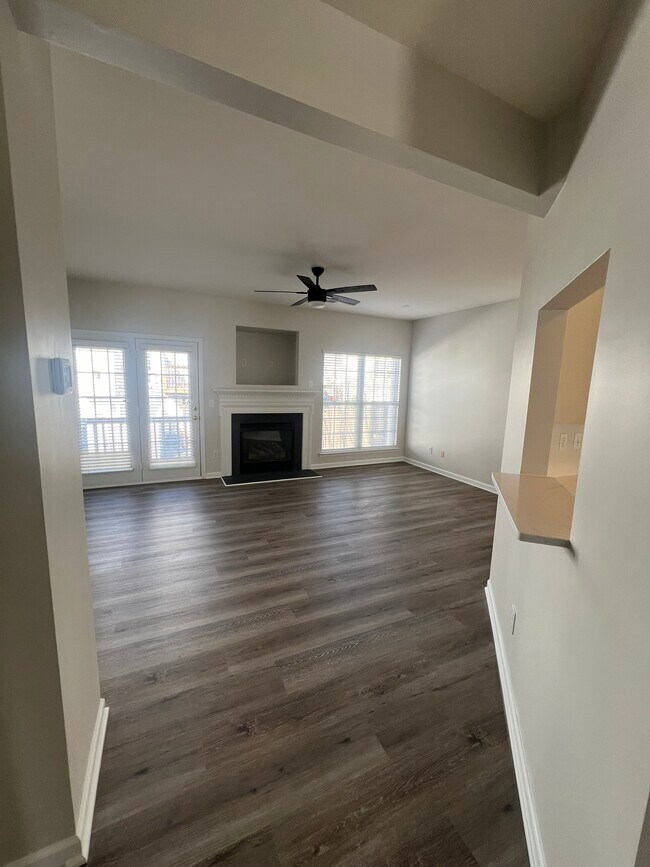 2136 Midnight Blue Ln