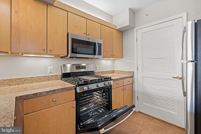 Photo - 631 D St NW Unit 1037