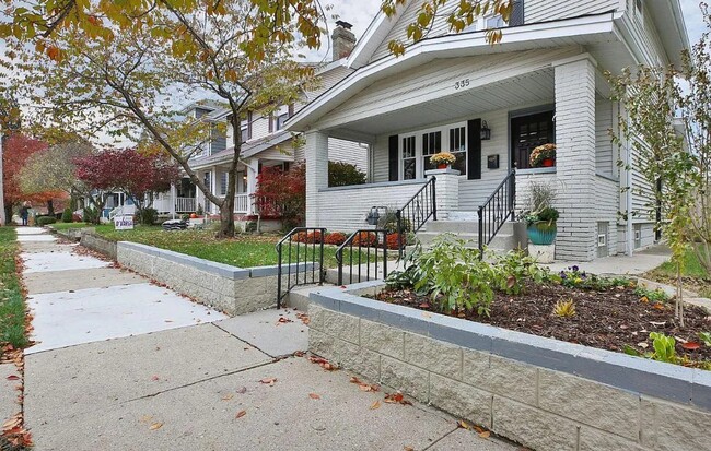 Photo - 335 E Moler St