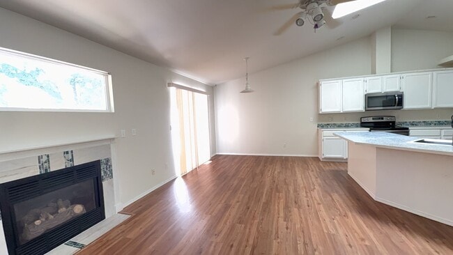 Photo - 3 Bedroom, 2 Bathroom Duplex in North Gig Harbor