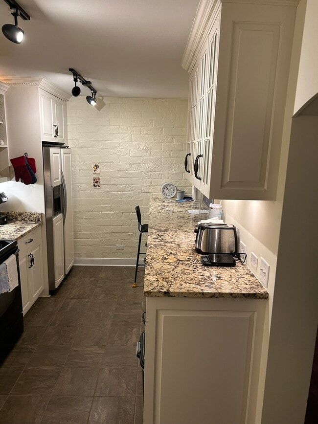 Photo - 1800 Jefferson Park Ave Unit 49