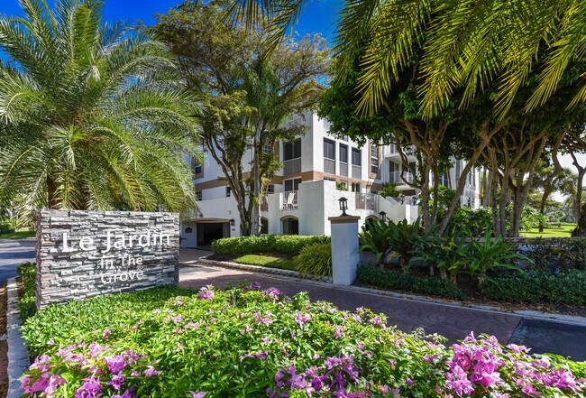 7369 Orangewood Ln Unit 303