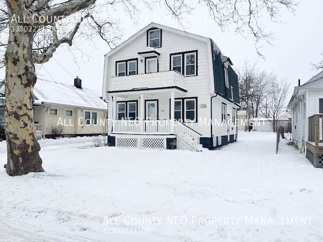 Building Photo - 4306 Buechner Ave Unit Down