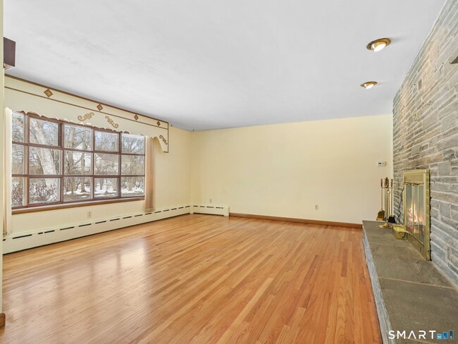 Photo - 4487 Madison Ave