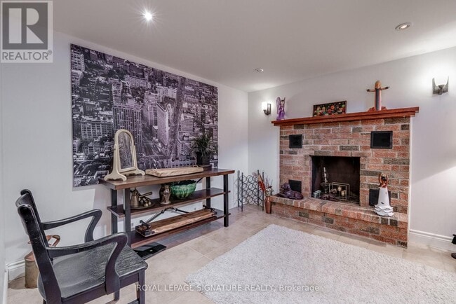 Photo - 20 Stonemanse Ct