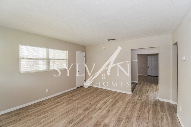 Photo - One-level living at its best