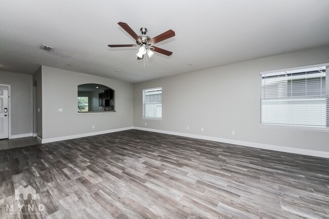 Photo - 4991 Windbourne Way