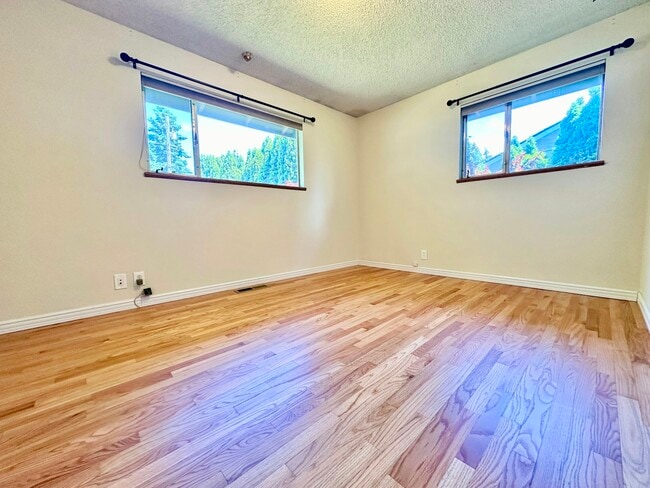 Photo - 4245 S 183rd St