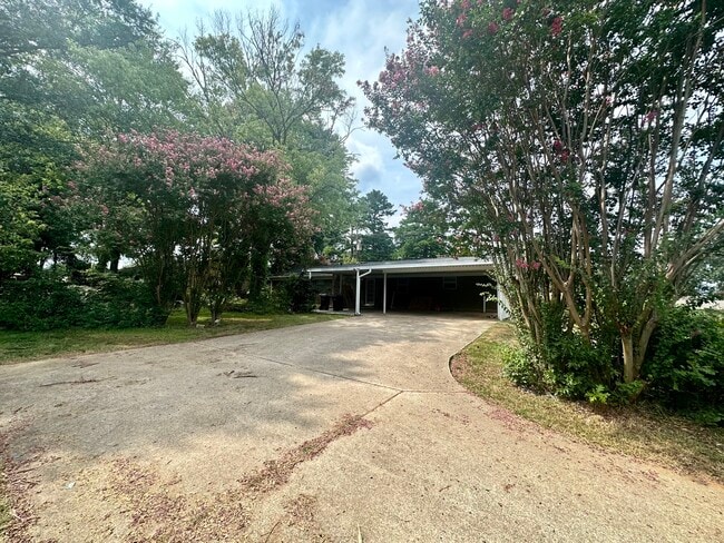 Photo - 1204 Blueridge Pky