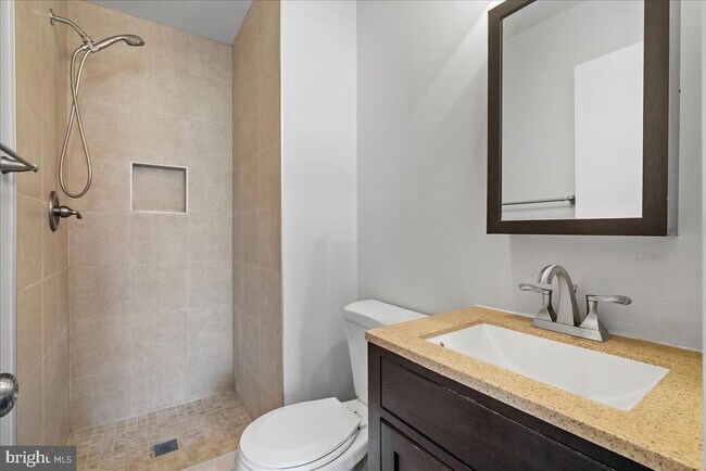 Photo - 2146 Golf Course Dr