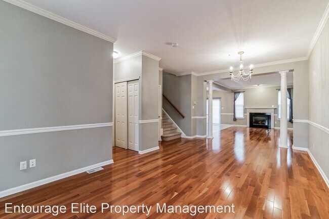 Photo - 3 br, 2.5 bath House - 76 Wheatsheaf Lane