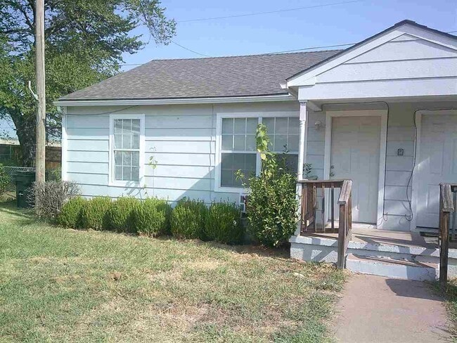 Photo - 1161 NW Ozmun Ave Townhome