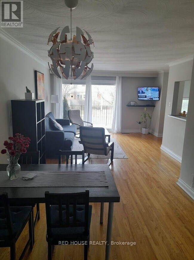 Photo - 518 Meadows Blvd