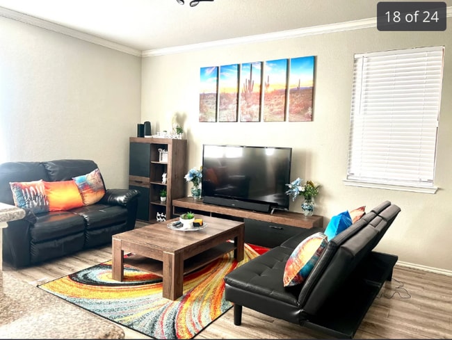 Photo - 2324 Aldergate Dr