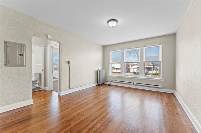 Photo - 7100 Freda St