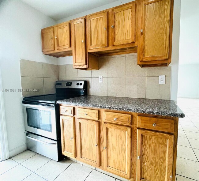 Photo - 608 SW 16th Ave Unidad B