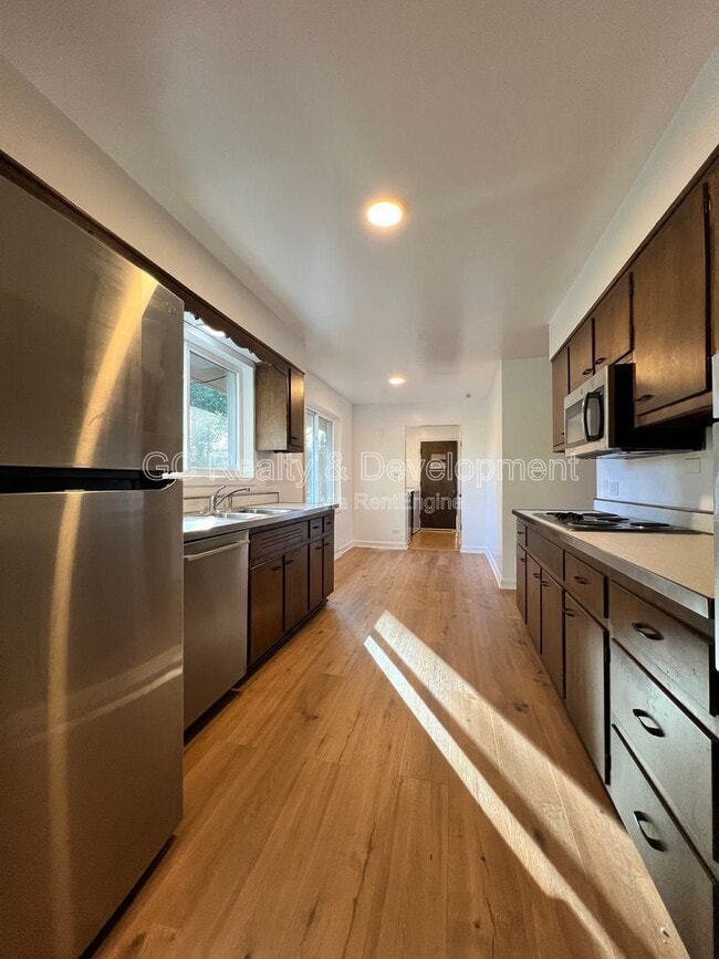 Photo - 1409 W 53rd Pl