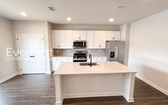 Photo - 167 E Millbrook Dr