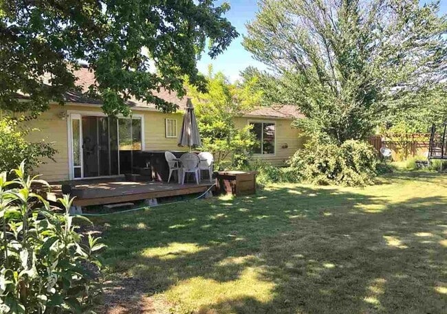 Photo - Beautiful single story ranch style home on cul-de-sac!