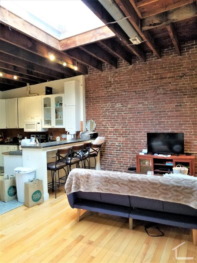 Photo - Awesome four bedroom with two bathrooms.....