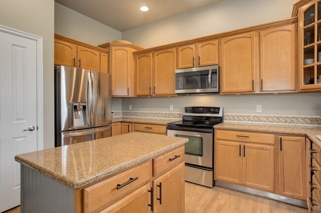 Photo - 3070 Redhaven Way