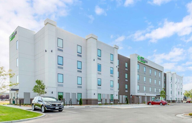 Furnished Studio-Meridian