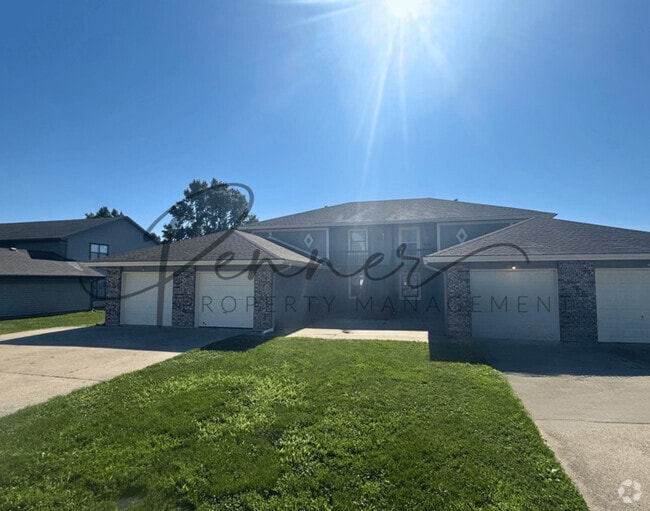 Building Photo - 517 Sky Vue Dr Rental