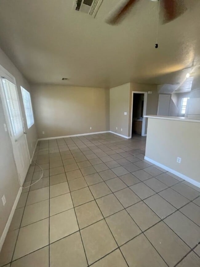 Photo - 3 Bedroom Townhouse!!