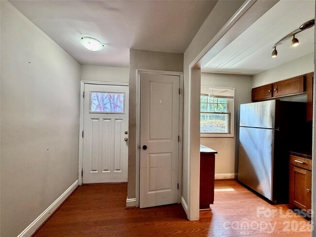 Photo - 1207 Green Oaks Ln Unit J
