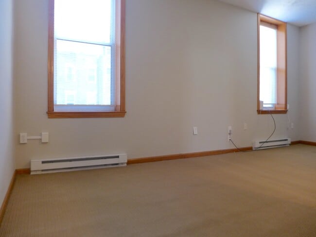 Photo - 79 Hudson St