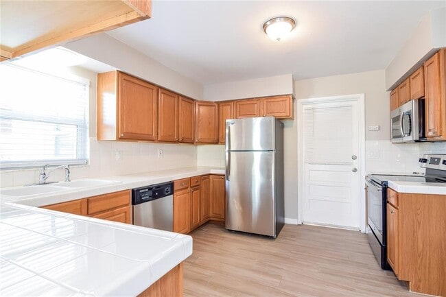 Photo - 2112 Sylvester Ct