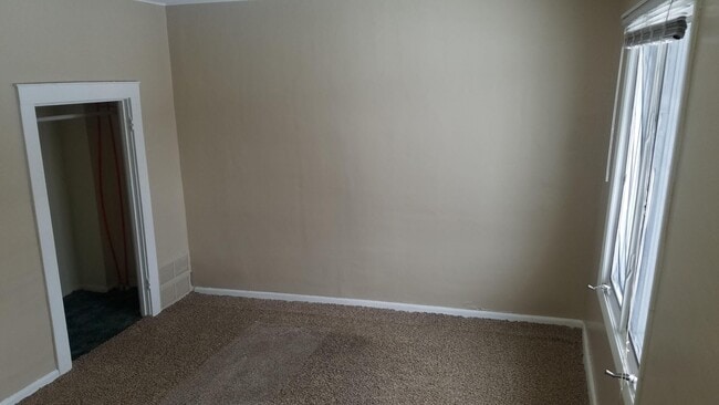 Photo - Morgan Park townhouse, yard, end unit, qui...