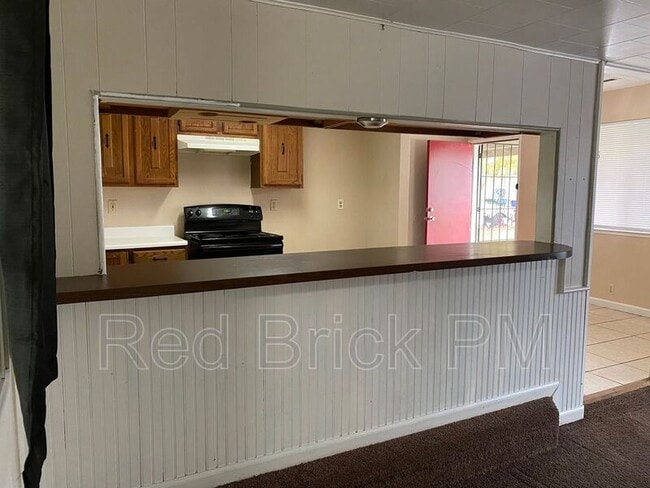 Photo - 800 E 23rd St