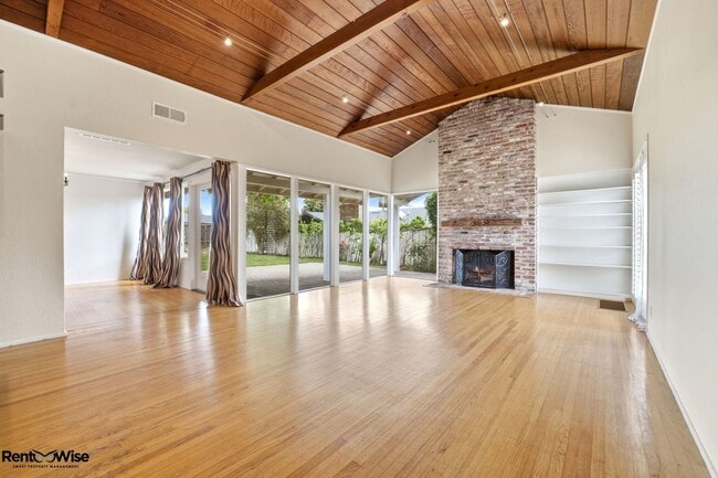 Photo - 536 W Hillsdale Blvd