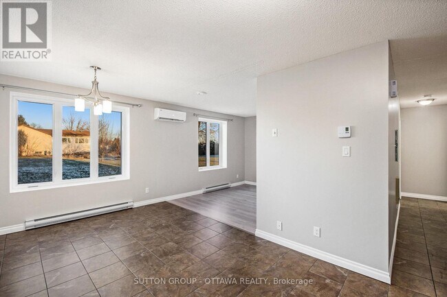 Photo - 2461 Dunning Rd