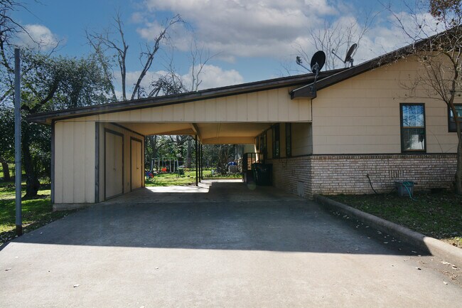 Photo - 908 E Stone St