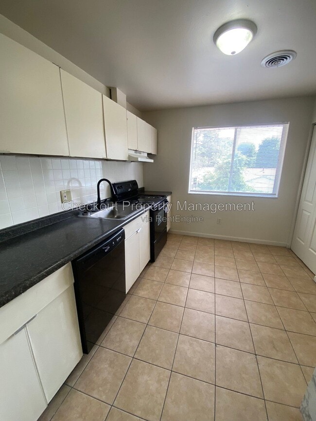 Photo - Timber Place Apartments