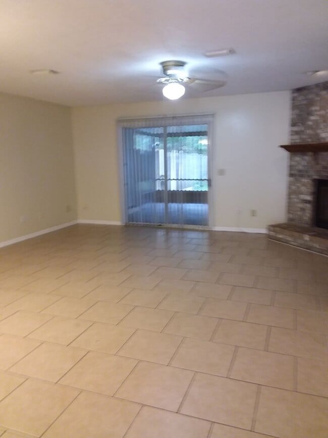 Large 2/2.5 towhome near NAS Jax Townhome Townhome Rental in
