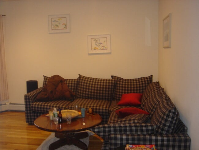 Photo - 143 Hillside St Unit 1